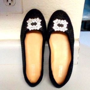 ~Badgley Mischka Blingin flats~